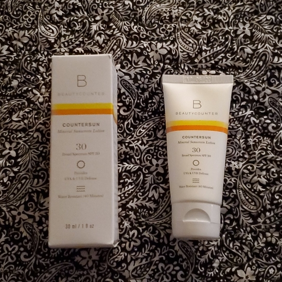 Sunscreen - Picture 2 of 3